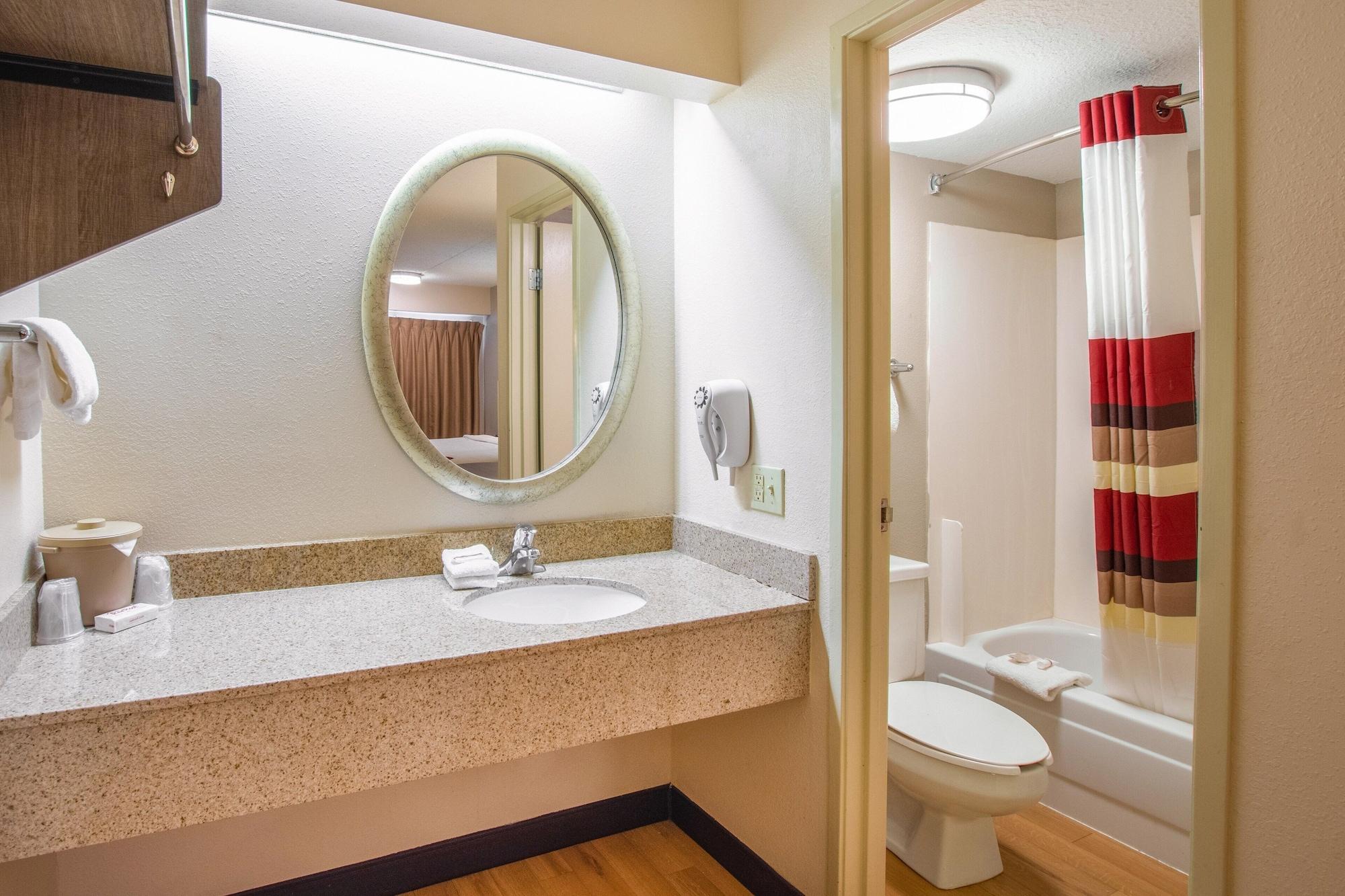 Red Roof Inn Kalamazoo West - Western Michigan U Экстерьер фото