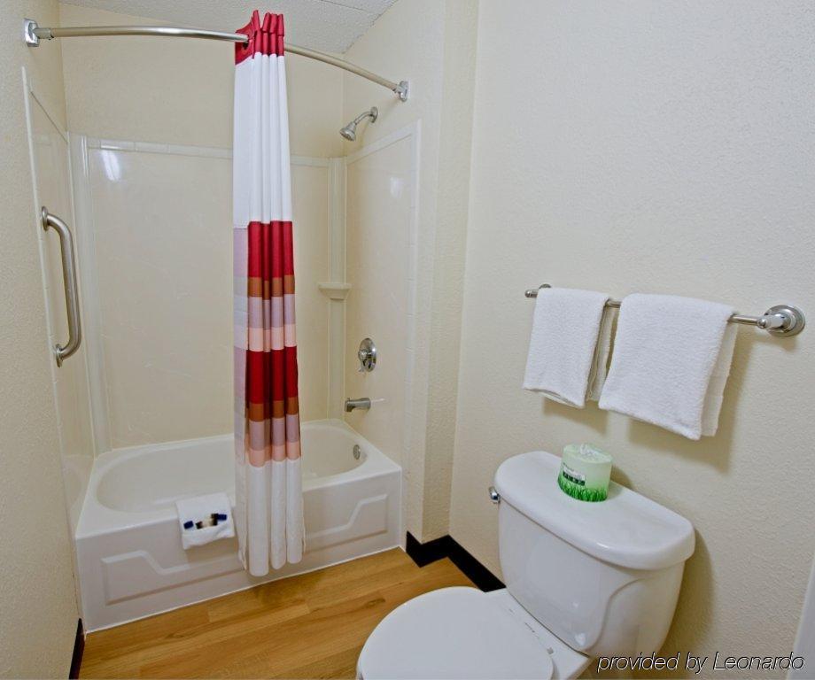 Red Roof Inn Kalamazoo West - Western Michigan U Экстерьер фото